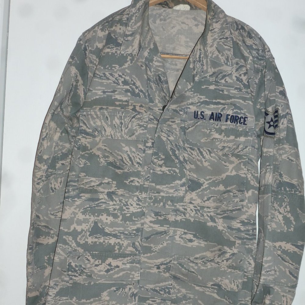 Authentic U.S. Air Force military Camouflage Light  Jacket w/ Pockets